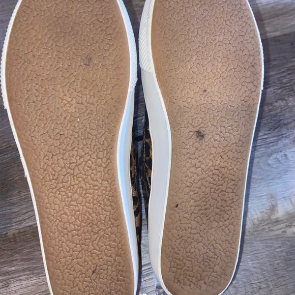 Steve Madden Women’s Leopard Print Fabric Fashion Sneakers size 8 (K) - Picture 7 of 10